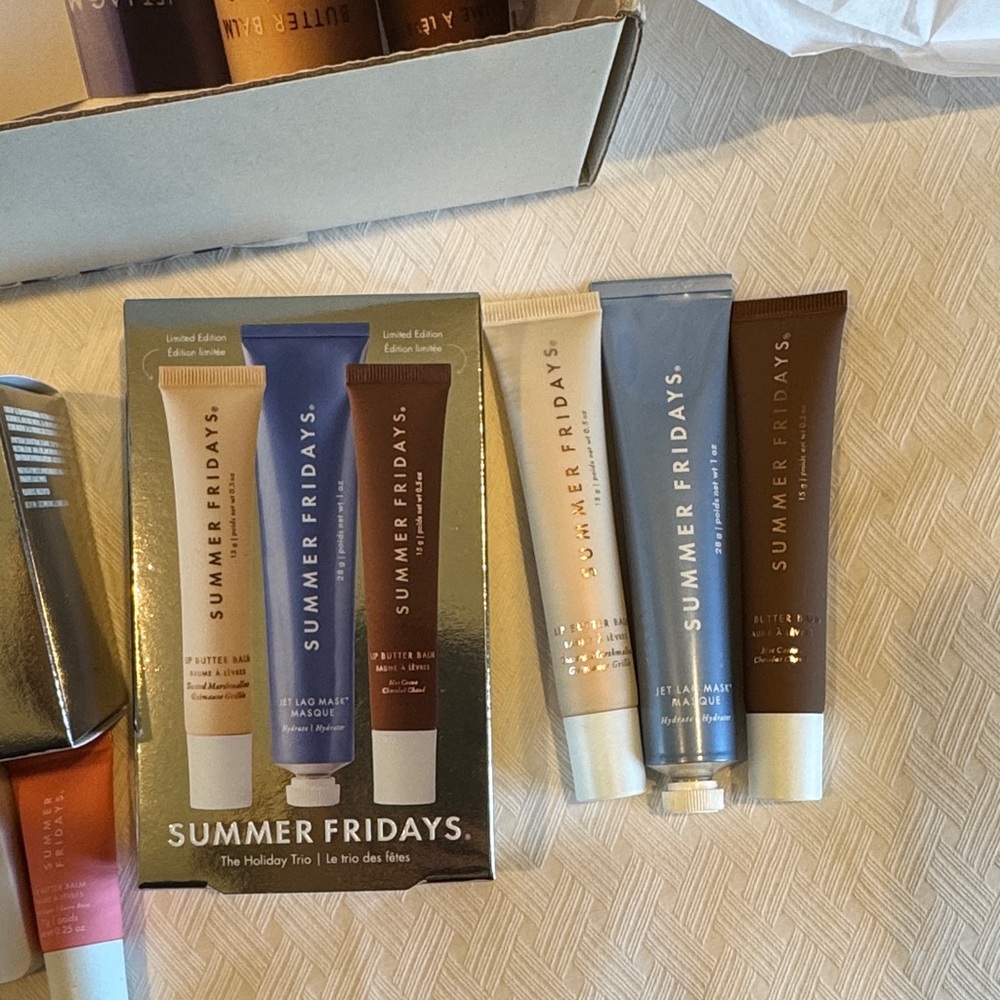 Limited Edition Summer Fridays Holiday PR Mailer - Picture 2 of 6